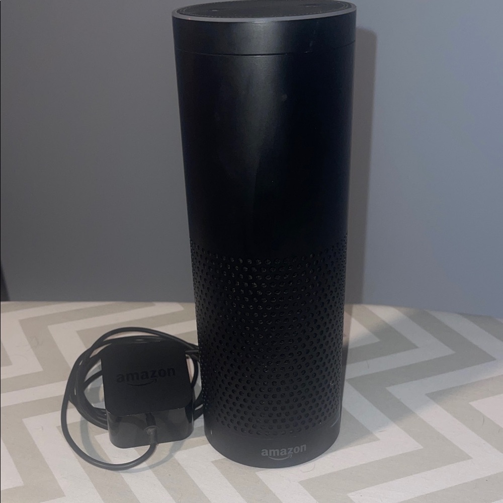 Amazon Echo Speaker with Adapter in Black